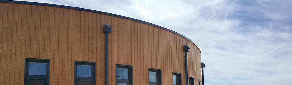 aquadrop-collecteur-descente-eau-pluviale-systeme-aluminium-etanche-toiture-terrasse-facade-esthetique